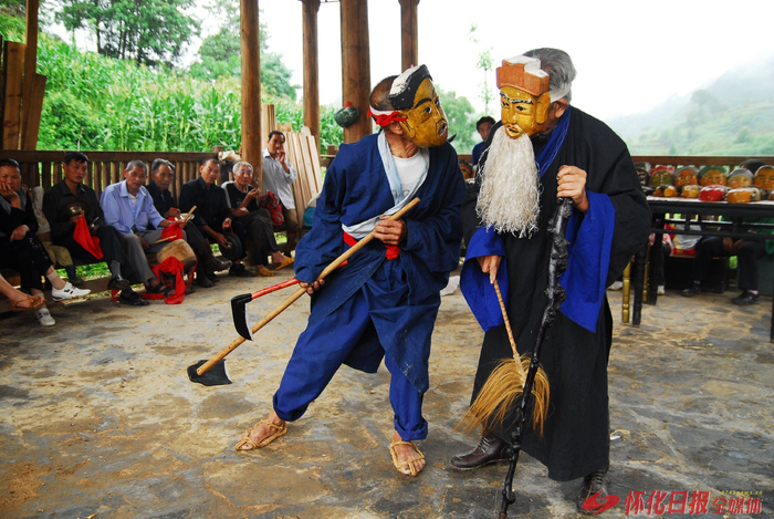 侗族傩戏“咚咚推”（新晃县委宣传部供图）