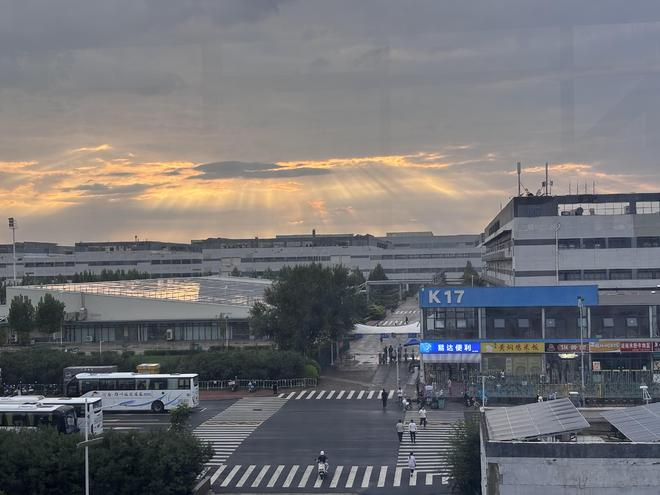  富士康郑州港区。（ 界面新闻记者摄）