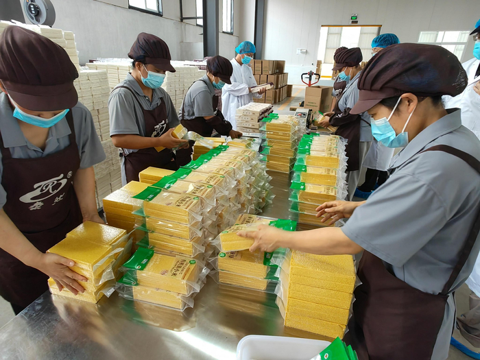 有机杂粮进入发展快车道。王文郁/摄