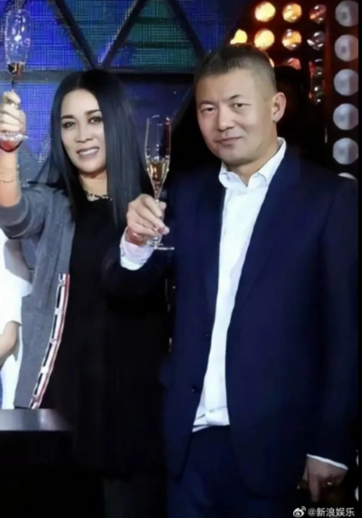 那英孟桐夫妇 图源：新浪娱乐