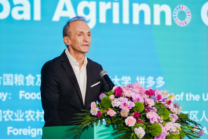 ▲决赛开幕式上，粮农组织创新办公室主任马文森致辞。傅俊豪摄