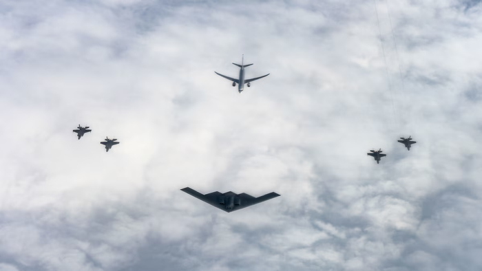 除F-35A外，挪威还出动了P-8A参与编队飞行，但并不清楚是否直接参加了此次测试 美国空军