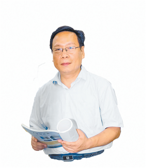 　　洛阳师范学院历史文化学院教授吴涛。河南日报社全媒体记者 宋亚猛 摄
