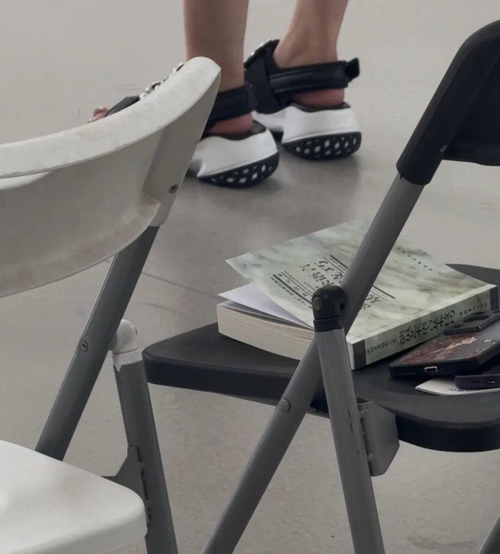 记者拍下的《演员艺术语言基本技巧》