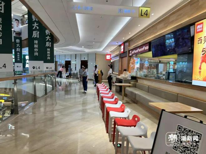 西贝门店客流量不多。记者 谢春晖 摄