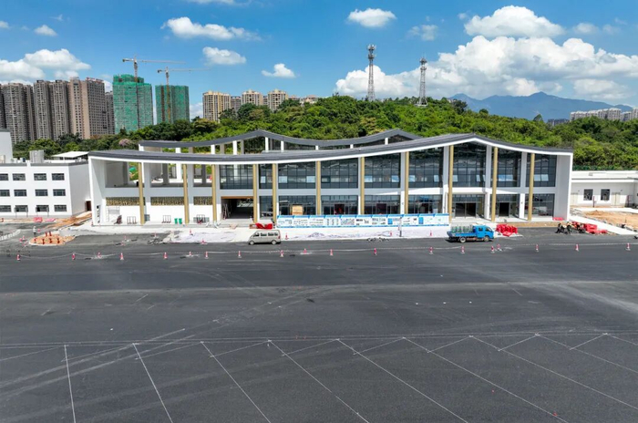 2025年9月15日，建设中的广韶高速佛冈服务区，预计国庆前开门迎客。清远日报记者 江元威 摄