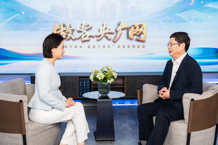 中国电子、麒麟软件首席科学家韩乃平做客央广网（央广网记者 王综鹤 摄）