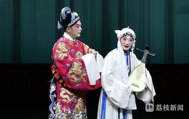 淮剧《赵五娘》演出剧照