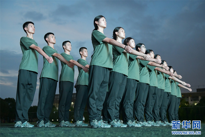 参赛队开展训练（9月18日摄）。新华网发（昆明理工大学 供图）