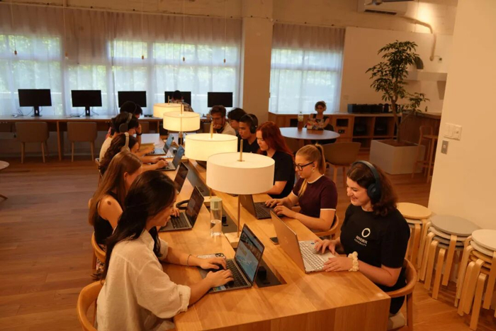 9月初,密涅瓦大学2024级新生到日本东京开始新学期的学习。图/密涅瓦大学社交媒体