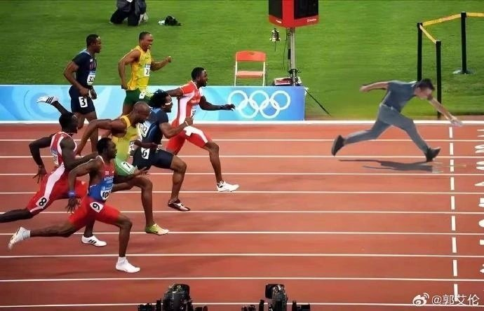 去年郭艾伦社媒晒图