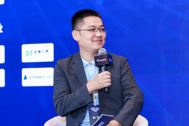 ▲智一科技联合创始人、智车芯产媒矩阵总编辑张国仁