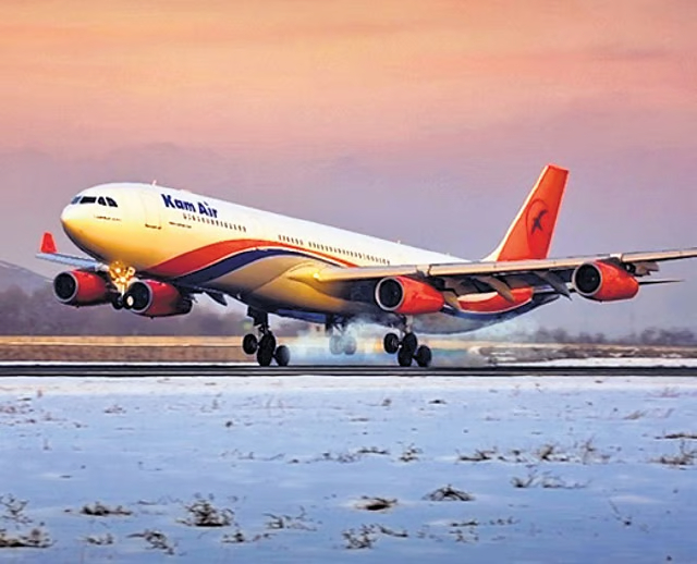 　　一架阿富汗卡姆航空公司航班降落，资料图