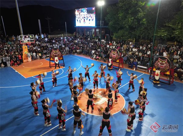 禄劝精彩的村BA活动现场。