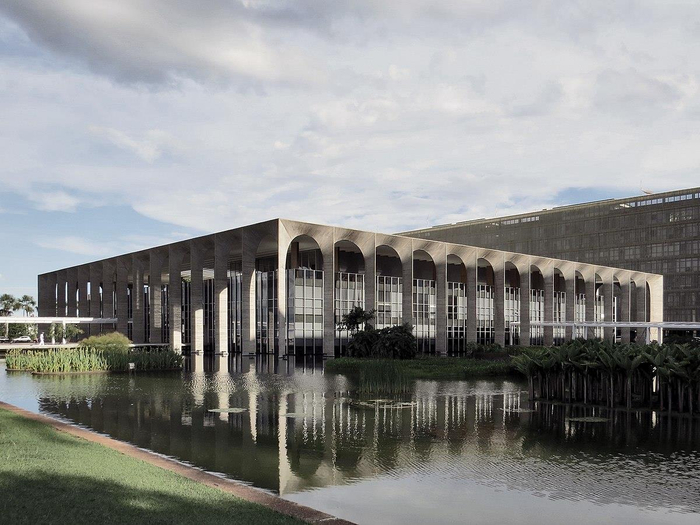 巴西政府：美方行为是对巴西内政新一轮干涉