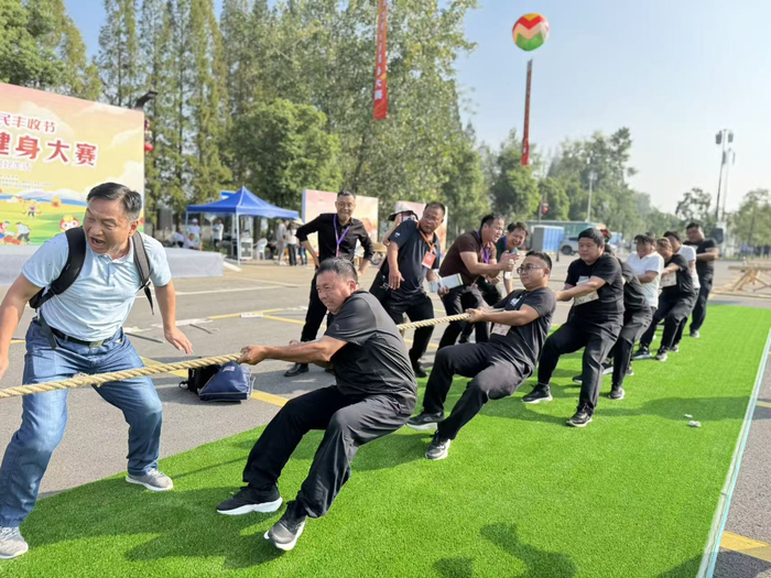 拔河比赛“拔”出了新时代农民团结协作、奋发向上的精气神