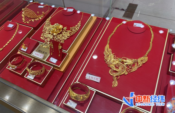 婚庆系列黄金饰品 中新经纬李自曼 摄