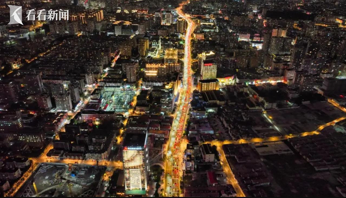 光影巨龍亮相內環(huán)高架 將與上海國際光影節聯(lián)動(dòng)