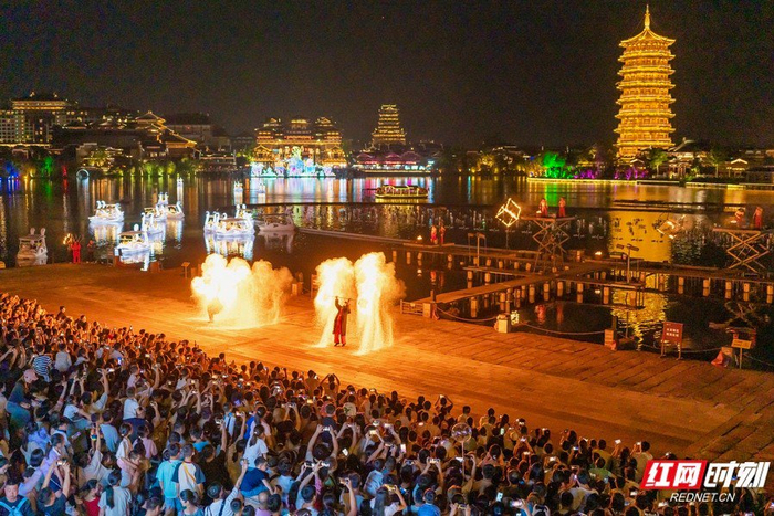 銅官窯國風(fēng)樂園打造國潮主題活動(dòng)。