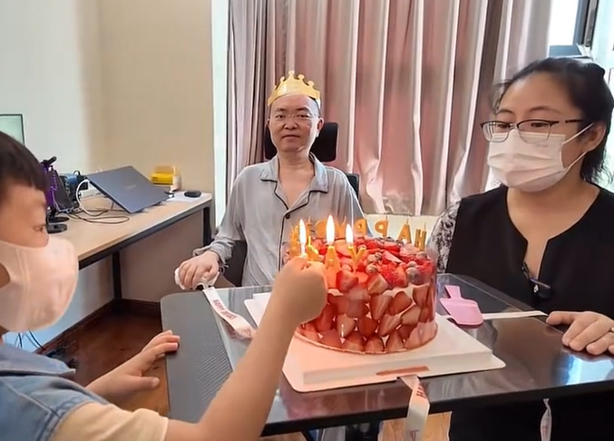 齐鲁晚报微信公号 来源：@九派新闻、红星新闻、新周刊、海报新闻、此前报道