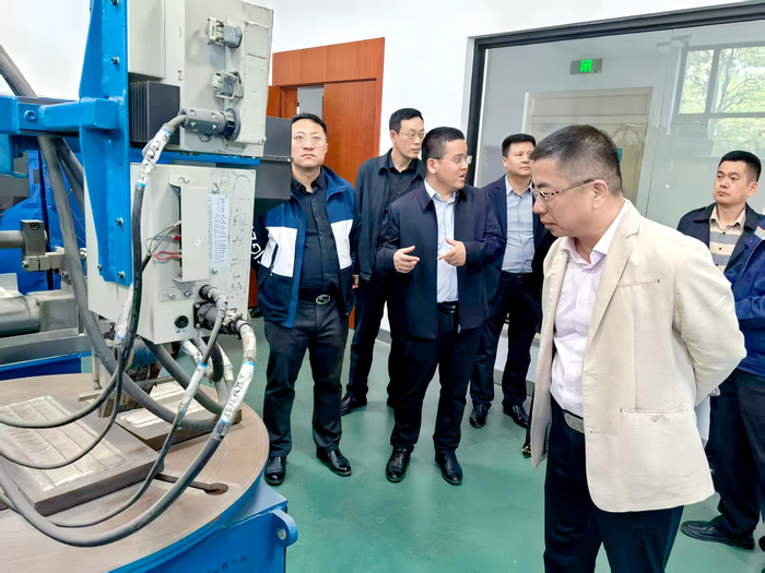 在哈爾濱威爾焊接有限責(zé)任公司參觀考察