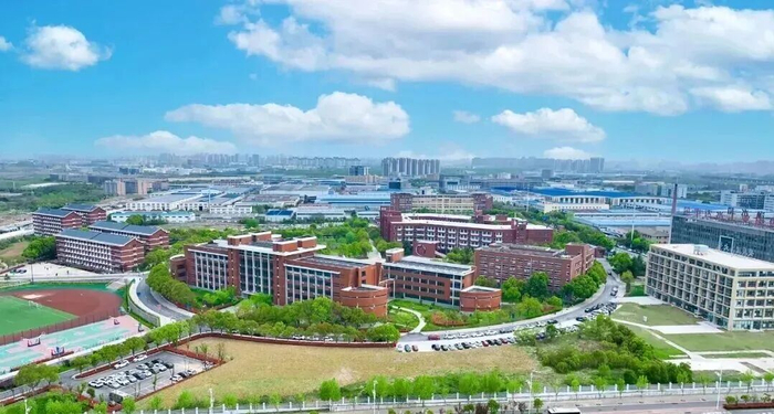 安徽理工大学。