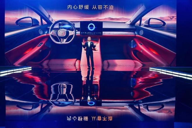 ▲岚图追光L座舱