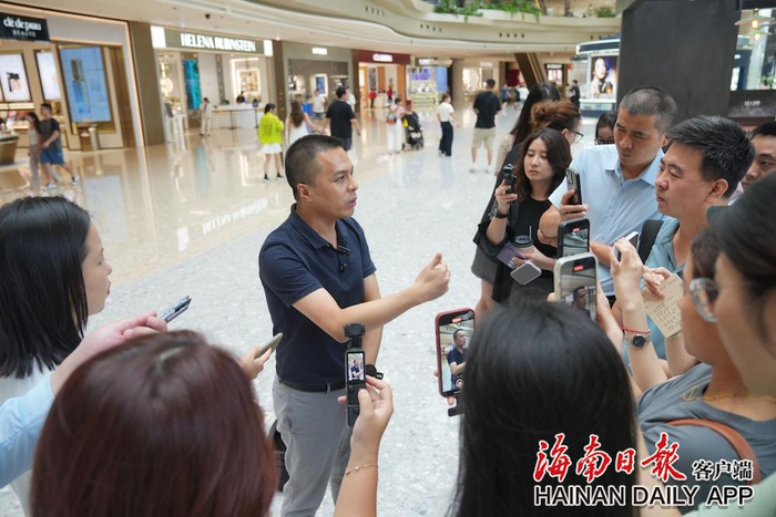 9月26日，2025年“活力中国调研行”海南主题采访活动走进cdf三亚国际免税城。海南日报全媒体记者王程龙 摄