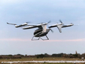 峰飞航空完成全球首次 2 吨级 eVTOL 海上风电平台飞行，32 分钟往返 93 公里