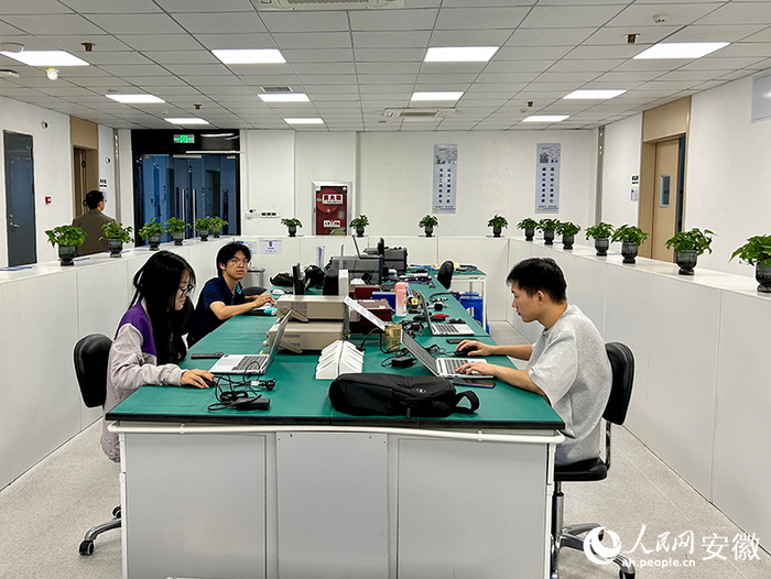 宣城立訊精密工業(yè)有限公司一隅。人民網(wǎng)記者 高飛躍攝