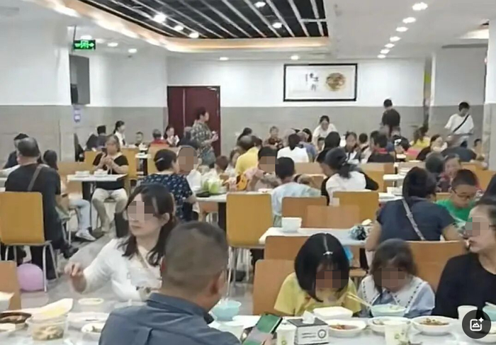 荣昌区政府机关食堂对外开放 图片来源：红星新闻