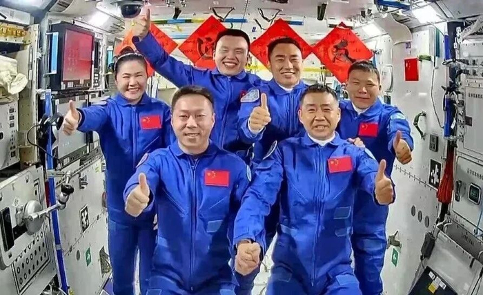 △神舟十九号和神舟二十号乘组太空会师