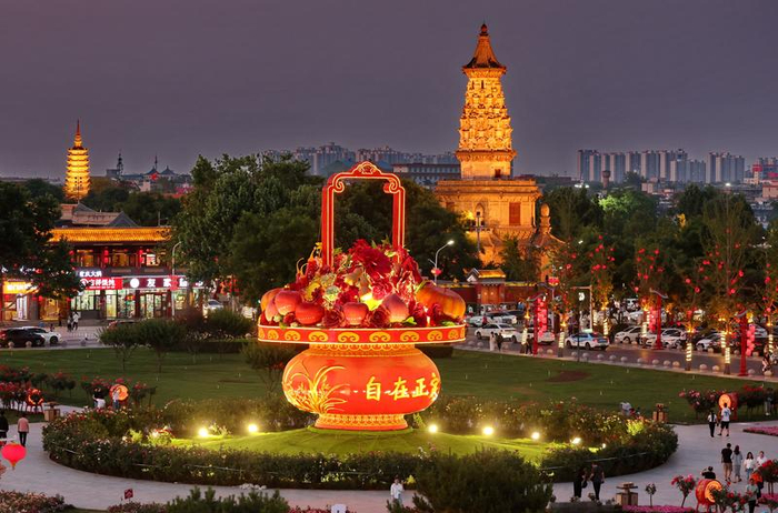 2025年5月14日拍摄的正定古城夜景。新华社记者 杨世尧 摄