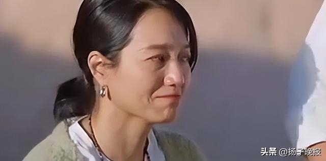 朱丹在节目中讲到这段往事时落泪，视频截图
