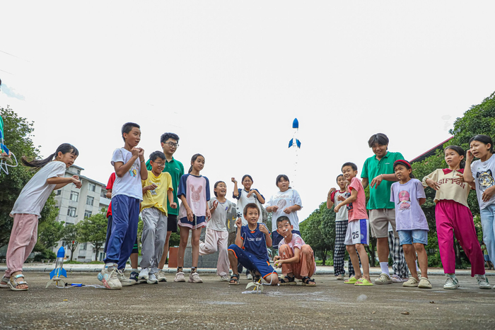 健全國(guó)家公共服務(wù)制度