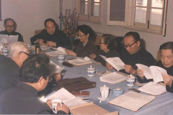 1985年，中国科学院微生物研究所真菌地衣系统学开放研究实验室成立，魏江春是第一、二届主任