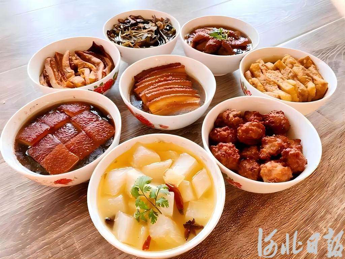 正定八大碗。（河北日报资料片）