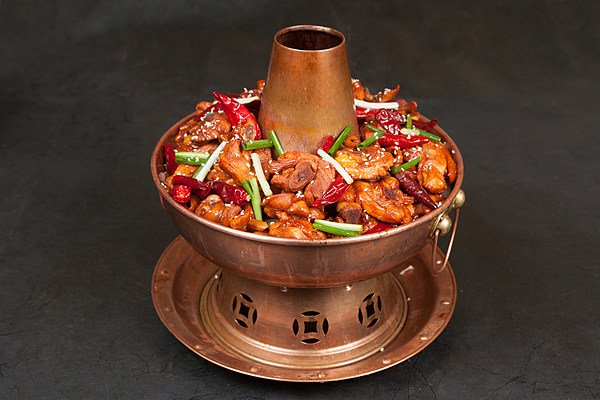 火锅鸡。图源视觉中国