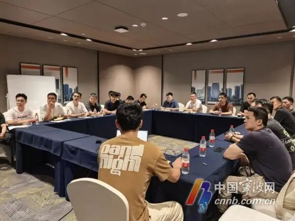 市县两级公安机关专案组研讨案情。