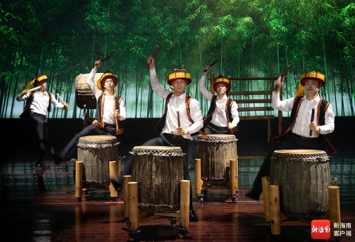 民乐小合奏《竹木呈祥》演出现场。海南省演艺集团供图
