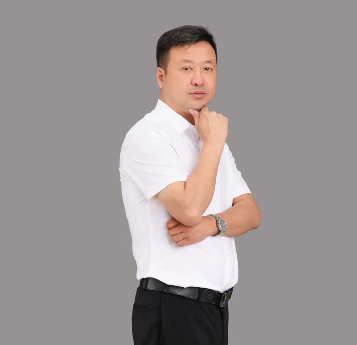 杜建国