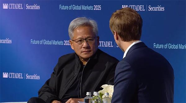  黄仁勋10月6日在纽约出席美国城堡证券（Citadel Securities）主办的活动。 视频截图