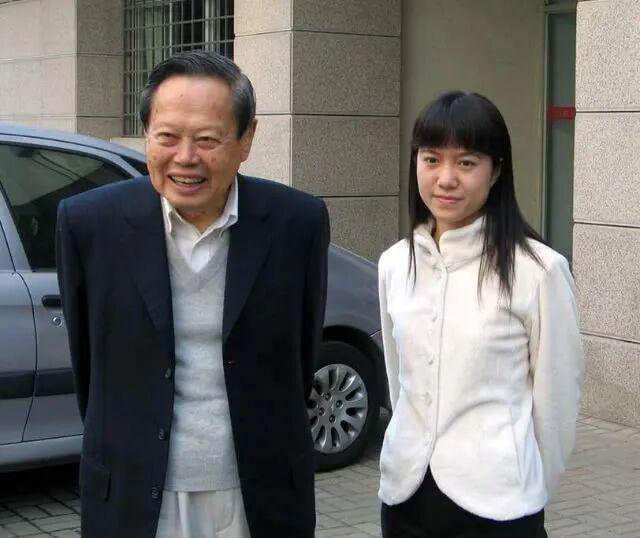 杨振宁与翁帆 资料图