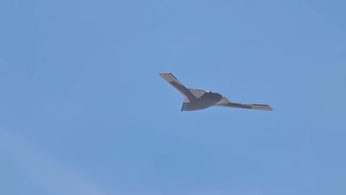 社交媒体上流传的大型飞翼构型隐身无人机社交媒体