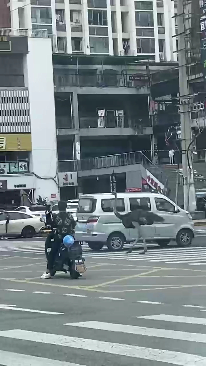 　　▲视频截图