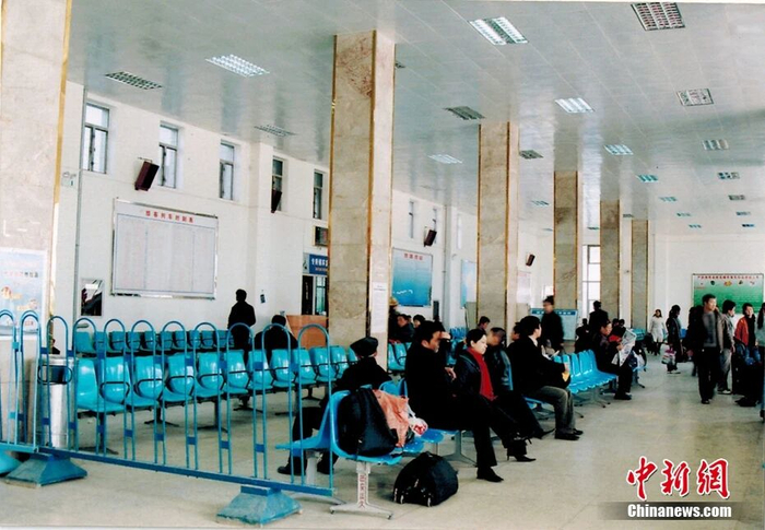 图为老延安站候车室。西安铁路局 供图