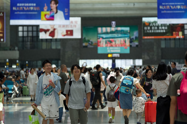 2025年7月26日，重庆北站候车大厅 路炳阳/摄影