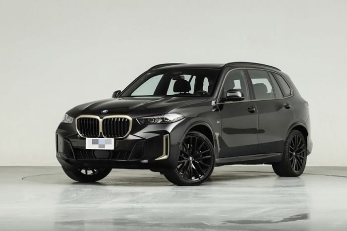 网图：2024 BMW X5