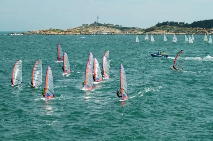 汕尾红海湾是全国著名海上运动基地