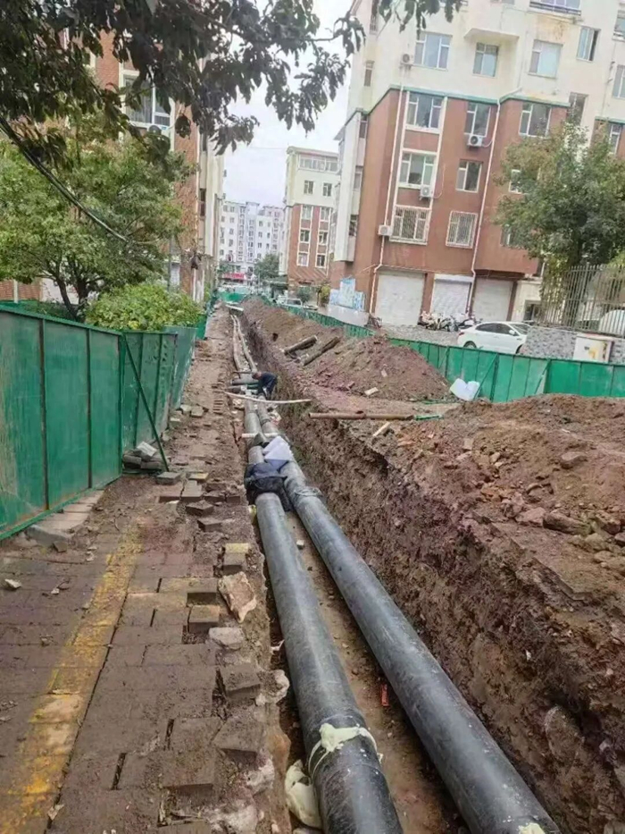 百合花园小区施工现场。图/头条用户
